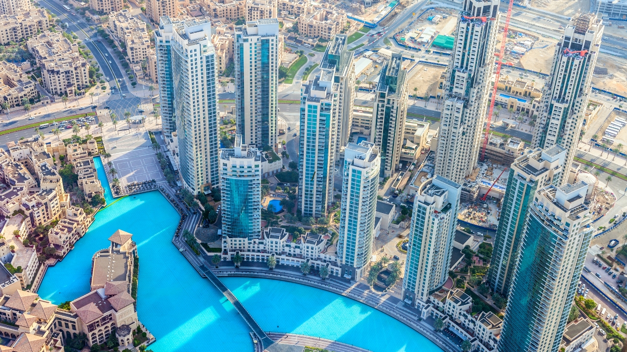 Co wybrać na pierwszą podróż – Dubaj czy Abu Dhabi?