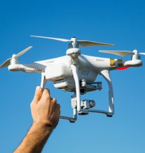 Czy można latać dronem w Dubaju?