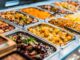 Gdzie tanio zjeść w Dubaju? Lokalne jedzenie i food courty