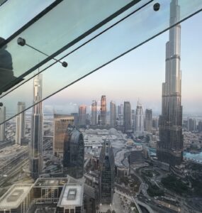 Sky Views Observatory punkt widokowy Dubaj