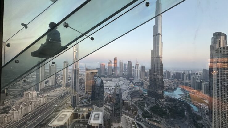Sky Views Observatory punkt widokowy Dubaj