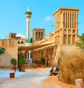 Al Fahidi Historical Neighbourhood – zwiedzanie, historia i atrakcje w Dubaju