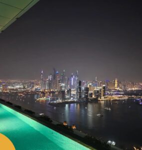 Aura Sky Pool Dubaj